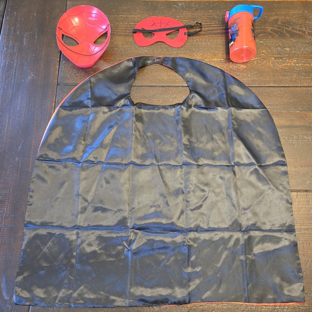 Spiderman Bundle with cape, masks, wallet & Watch - Picture 2 of 3